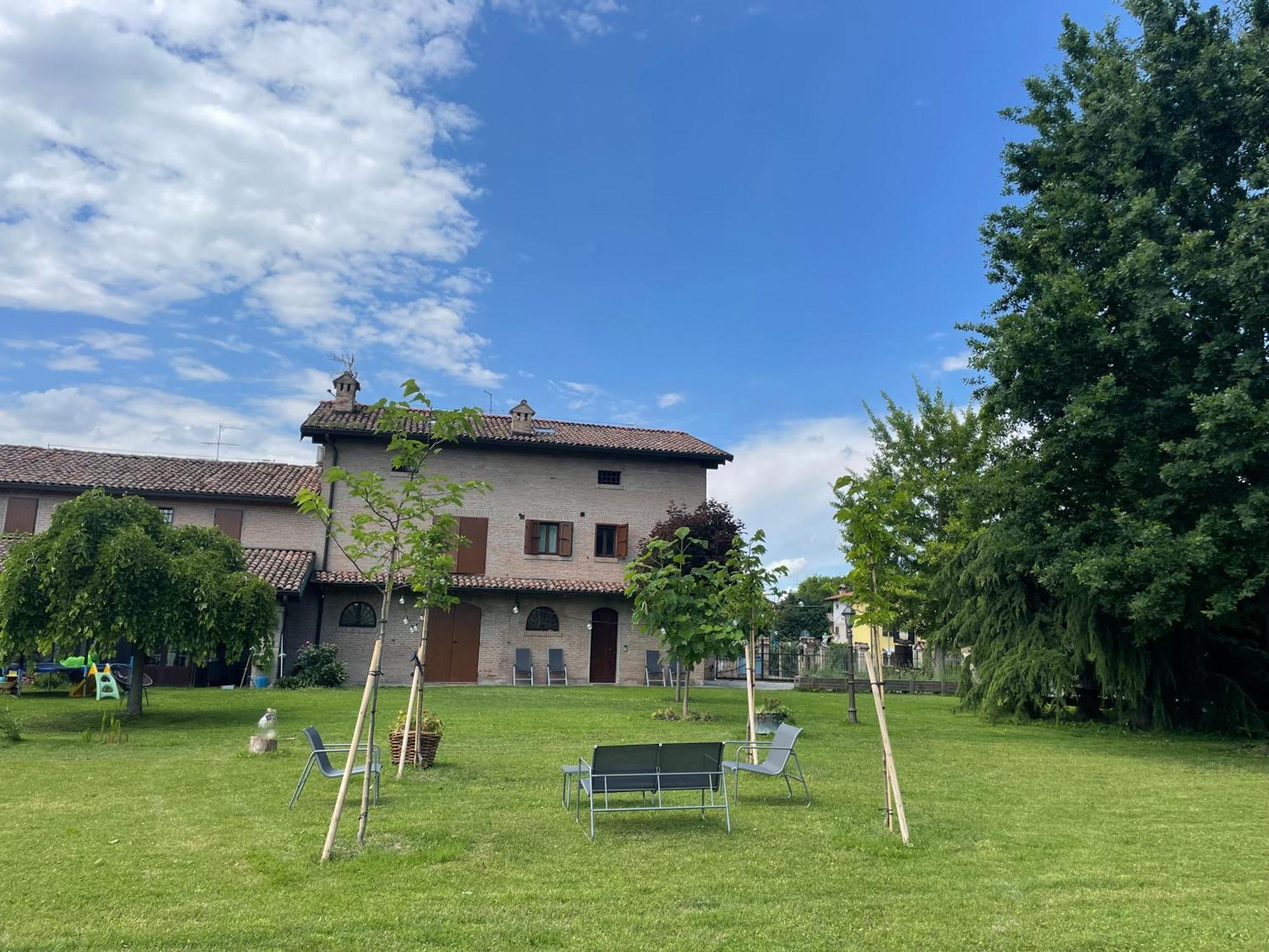 Gocce Balsamiche Apartman Ravarino Kültér fotó